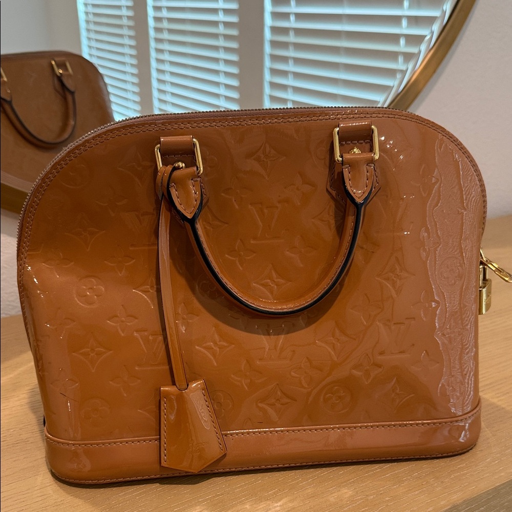 Louis Vuitton Rose Pink Patent Leather Handbag